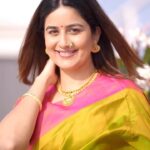 Vaidehi Parashurami Instagram - Jewels by @kankshinistudio Hair by @nilampatel12 Makeup by @vinayak_makeup Personal assistant @misaw_holic 🎥 @surajkumbharphotography #loveforsaree #lovefortraditional #loveforjewellery #loveforcelebration