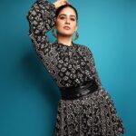 Vaidehi Parashurami Instagram - For Bombay Times Fashion Week ✨ Outfit @vikramphadnis Jewellery @azotiique Styled by @sayali_vidya Assisted by @stylefilebysonali Hair @nilampatel12 Make-up @vinayak_makeup Captured by @shruu_t