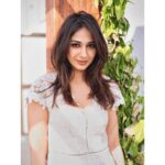 Vidhi Pandya Instagram - When you do things with your soul, you feel a river moving in you, a joy. - Rumi 🤍☀️ #beuniquelyyou