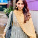 Vidhi Pandya Instagram - August so far. 🌻🫠 #beuniquelyyou #love