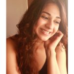 Vidhi Pandya Instagram - You owe love, to yourself. 🤍 #happysunday #vidhipandya #beuniquelyyou #love