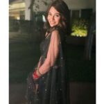 Vidhi Pandya Instagram - 💘 protect your energy 💘 #vidhipandya #beuniquelyyou #love
