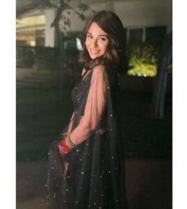 Vidhi Pandya Instagram - 💘 protect your energy 💘

#vidhipandya #beuniquelyyou #love
