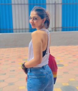 Vidhi Pandya Instagram - There’s no limit, not even the sky. 🌤🌈♥️🫶🏻🧿

#summer #summervibes #beuniquelyyou #love #vidhipandya