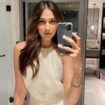 Vidhi Pandya Instagram - Even miracles take a little time.” - Brothers Grimm, 'Cinderella'. 🕊 #whitefairyfeels #photo #love #beuniquelyyou #vidhipandya