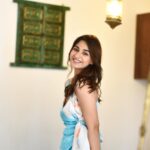 Vidhi Pandya Instagram - Grateful 💕 📸- @ashish_sawant__ Hair and makeup - @makeupbynidhikaushal Styled by - @stylebytaashvi Wearing - @pankhclothing . #beuniquelyyou #BB15 #vidhipandya #vidhiipandya #voot #colors #love