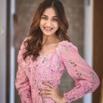 Vidhi Pandya Instagram - Sizzling new beginnings brewing up! Stay tuned 😍 Looking forward for your immense love and support 😇 Makeup and hair by - @makeupbynidhikaushal Styled by - @stylebytaashvi Outfit by - @pankhclothing Photography by - @ashish_sawant__ Page managed by - @teamgolecha #VidhiPandya #NewBeginings #vidhiixfairy #love #Udaan #Imli #EDKV #EDKV2 #EkDujeKeVaste #SumanTiwari #EkDujeKeVaste2