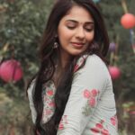 Vidhi Pandya Instagram - Only 2days to gooooo 🥺❤️ So nervous and excited.. Please do watch our show mose chhal kiye jaaye 7th feb , 9pm only on @sonytvofficial .. ⭐️🧿 #saumya #beuniquelyyou #love