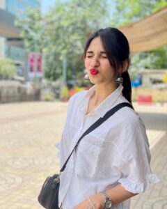 Vidhi Pandya Instagram - Blissful day with my blessings!🕊🧿.