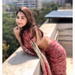 Vidhi Pandya Instagram - Dil de k dil len di aas rakhi, Ve bulleya pyar vi iho Jiya kita te ki kita. 🌸 #throwback #vidhipandya #beuniquelyyou #love