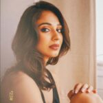 Vidhi Pandya Instagram - Somewhere only I know. 👁️‍🗨️ HMUA - by my magician @makeupbynidhhikaushal 📸 - @smileplease_25 #beuniquelyyou #love #instagood #instagram #instalike