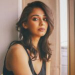 Vidhi Pandya Instagram - Somewhere only I know. 👁️‍🗨️ HMUA - by my magician @makeupbynidhhikaushal 📸 - @smileplease_25 #beuniquelyyou #love #instagood #instagram #instalike