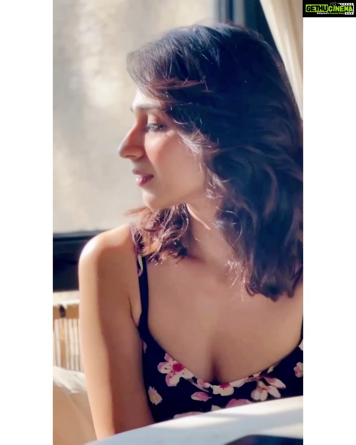 Vidhi Pandya Instagram - You have it in you to achieve whatever the hell you want to. 🌎 - to self love & belief. 🤍 #beuniquelyyou #love 🧿