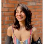 Vidhi Pandya Instagram - Strolling around in my Bombay in my new tom cruise look. 🥰💇🏻‍♀️ Ps - last slide of me actually strolling/posing around.😬🚶‍♀️ #beuniquelyyou #love #haircut #newhair #newfeels Why Not? By Zeeba