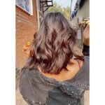 Vidhi Pandya Instagram - Strolling around in my Bombay in my new tom cruise look. 🥰💇🏻‍♀️ Ps - last slide of me actually strolling/posing around.😬🚶‍♀️ #beuniquelyyou #love #haircut #newhair #newfeels Why Not? By Zeeba
