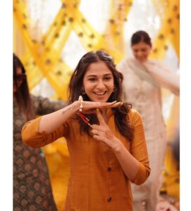 Vidhi Pandya Instagram - When in Punjab... always live laugh eat and dance like a Punjabi 😅🥰🕺🤍

📸 - @neerajsethiphotography 

Ps - @vandanaaofficial & @shobhitattrayofficial I love you two! I wish you guys a lifetime of togetherness , love & peace. Thu Thu Thu 🧿♾️

#punjabiwedding #beuniquelyyou #love