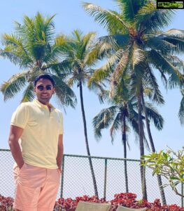 Vikram Prabhu Instagram - 😎Have a great weekend! 😊

Don’t miss #taanakkaran on Hotstar!😉