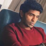Vikram Prabhu Instagram - Caught in the act! 🎭 #working #sunday ❤️🎥