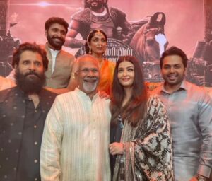 Vikram Prabhu Instagram - ⭐️ A night to remember! #stars #legends #cinema #actors #friends #family #ps1