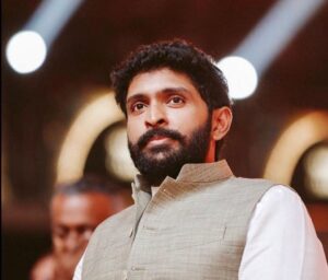 Vikram Prabhu Instagram - ⭐️ A night to remember! #stars #legends #cinema #actors #friends #family #ps1