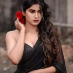 Aadhirai Soundarajan Instagram - 🌹🖤 Costume : @krishkarthik_official MUA : @hairtales.by.punithavathy Photography : @raghul_raghupathy Retouch @siva_retouch