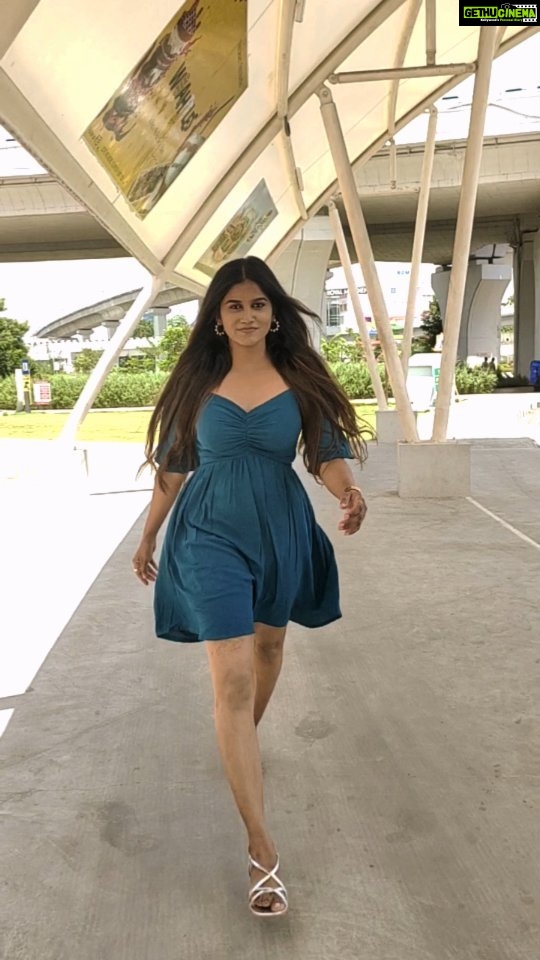 Aadhirai Soundarajan Instagram - Walk like you have three men walking behind you💁🏻‍♀ #aadhiraisoundararajan #reels #reelsvideo #walk #walking #women #independentwoman #strongwomen #bosslady #bossbabe #lady #girlpower #girl #stylish #stylishwomen #boss #reelsinstagram #bold #boldgirl #strong #girls #pride #classy #lovely #trending #trendingreels #trend #style #fashion #fashionstyle Chennai, India