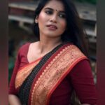 Aadhirai Soundarajan Instagram – ஒரு நிமிடத்தில் எத்தனை மயக்கம்..,
இந்த மயக்கத்தில் எத்தனை தயக்கம்..,
இந்த தயக்கத்திலும் வரும் நடுக்கம் என்றாலும் கால்கள் மிதக்கும்ம்ம்👣❣

Team :

Photography : @shotsbyuv @sat_narain 
Saree and Blouse : @studioraga.in 
MUA : @hairtales.by.punithavathy 

#saree #sareelove #photooftheday #sareelover #sareedraping #sareeshoot #outfitoftheday #outdoorphotography #portrait #portraitphotography #love #life #smile #crush #girl #girlnextdoor #pride #happy #happiness #fashion #actress #model #cute #photography Chennai, India