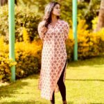 Aadhirai Soundarajan Instagram – Hey🧡

Footwear : @themadrastrunk 

PC : @rudran_praveen 

#aadhiraisoundararajan #mahanathi #yamuna #footwear #footwearfashion #footwearlove