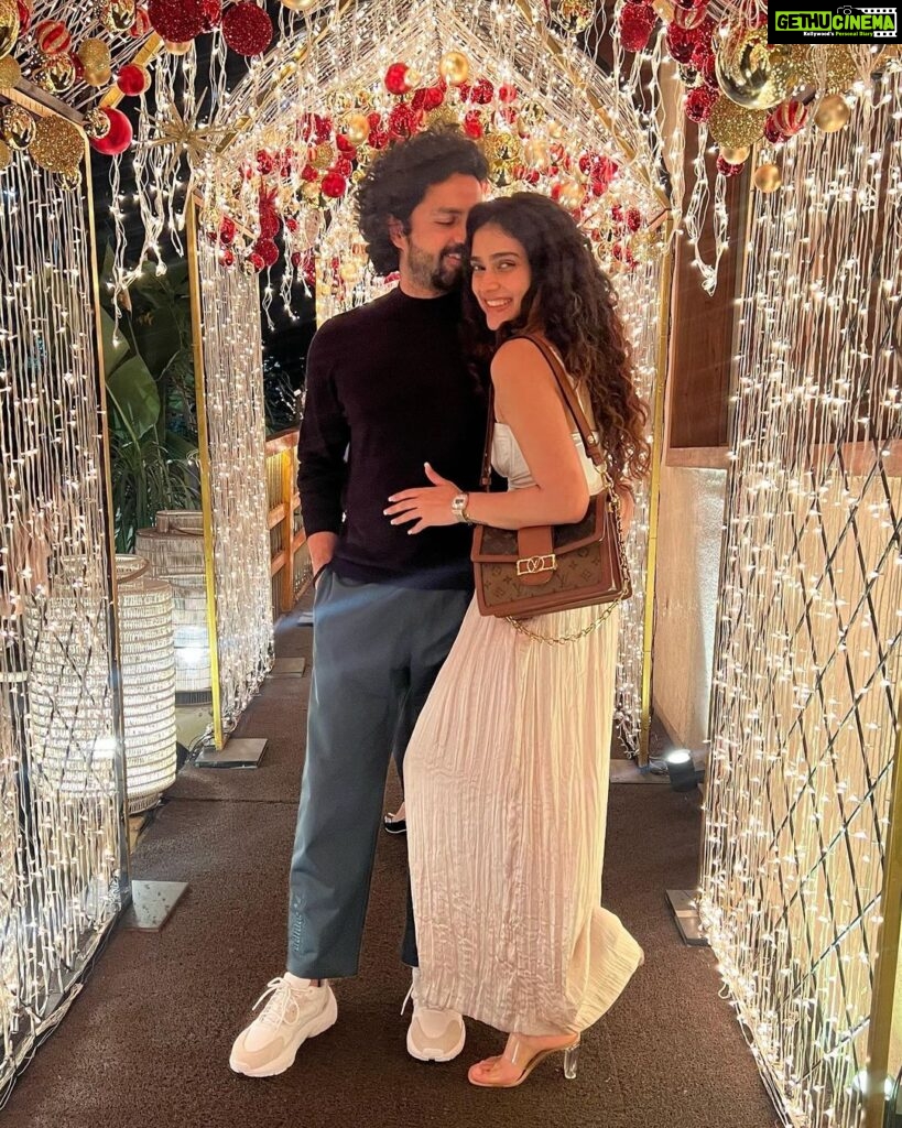 Aakanksha Singh Instagram - 2022 you were kind and we are grateful in so many ways.. now it’s time to bid you good bye and welcome 2023 .. hope 2023 brings abundance of success,happiness,love and peace in everyone’s life . From me and mine to you and yours A very happy new year ♥️ #happynewyear2023
