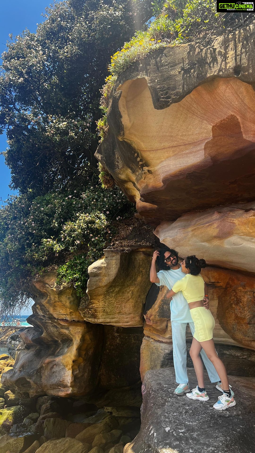 Aakanksha Singh Instagram - His wife was indeed on vacation 😂 @kunalsain17 #reelsindia #reelit #reelindia