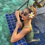 Aakanksha Singh Instagram - Water baby 🌼🌼🌼🌼 📸 the best @kunalsain17 ♥️ #aakankshasingh #beachbaby #maldives #waterbaby