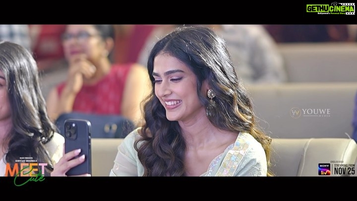 Aakanksha Singh Instagram - My meet cute family ♥️ An anthology filled with the cutest of moments & lasting memories ❤️ Watch #MeetCute Streaming from 25th Nov on @sonylivindia. @deepthiiiganta @nameisnani @tprashanti @ashwinkumar_ak @varshabollamma @ruhanisharma94 @raja.chembolu @aakankshasingh30 @dheekshithshettyofficial @rohinimolleti @shivakandukuri @adah_ki_adah @sancho_poonacha @thesunainaa @padmasoorya @lightsmith83 @vijai_bulganin @garrybh1988 @kollaavinash @vijay_binni @kk_writer1 @vinaysagar27 @hosakota.vamshikrishna @yesh_vittapu @ayaz.pasha @sumaiah.tabassum @wallpostercinemaofficial