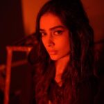Aakanksha Singh Instagram – Red 🔥