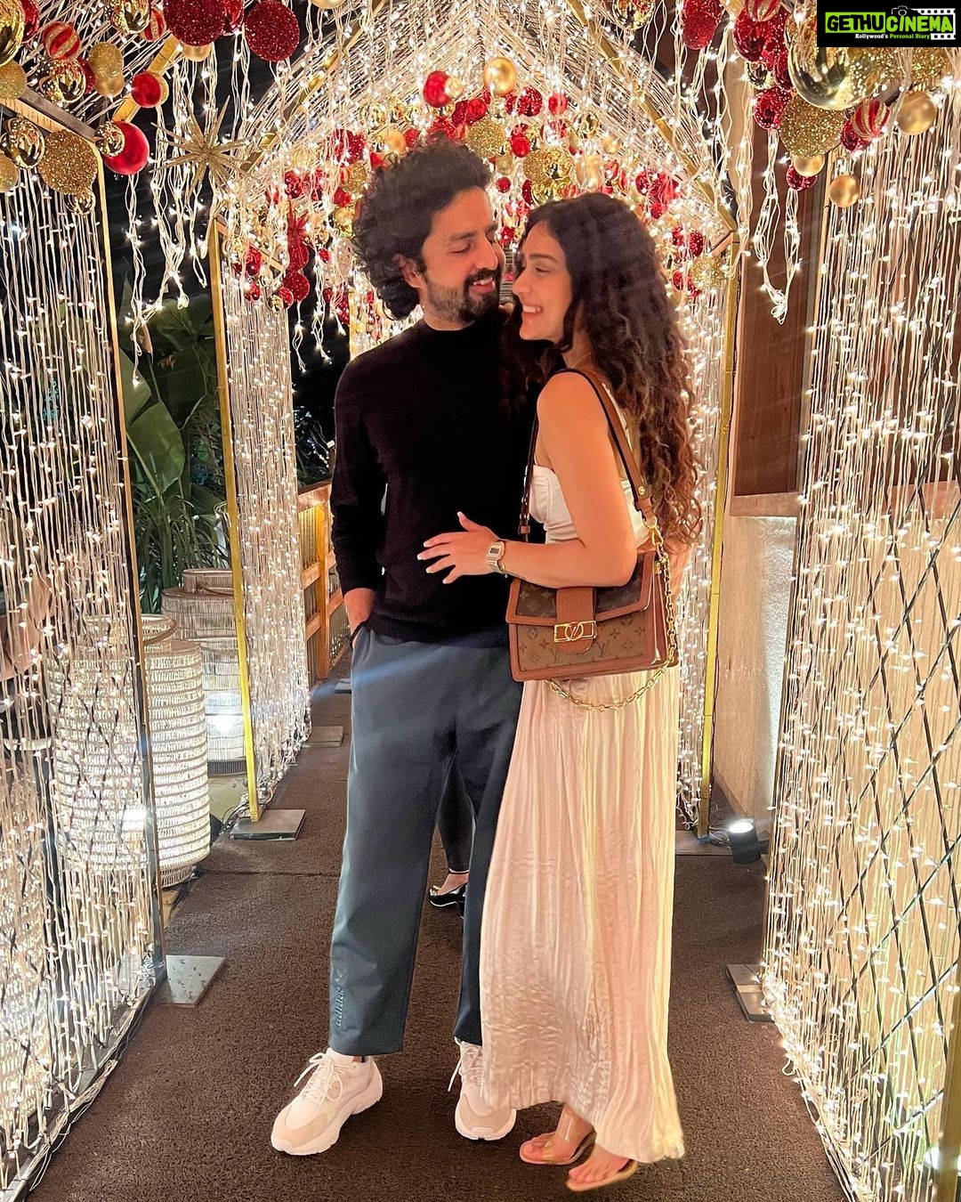 Aakanksha Singh Instagram - 2022 you were kind and we are grateful in so many ways.. now it’s time to bid you good bye and welcome 2023 .. hope 2023 brings abundance of success,happiness,love and peace in everyone’s life . From me and mine to you and yours A very happy new year ♥️ #happynewyear2023