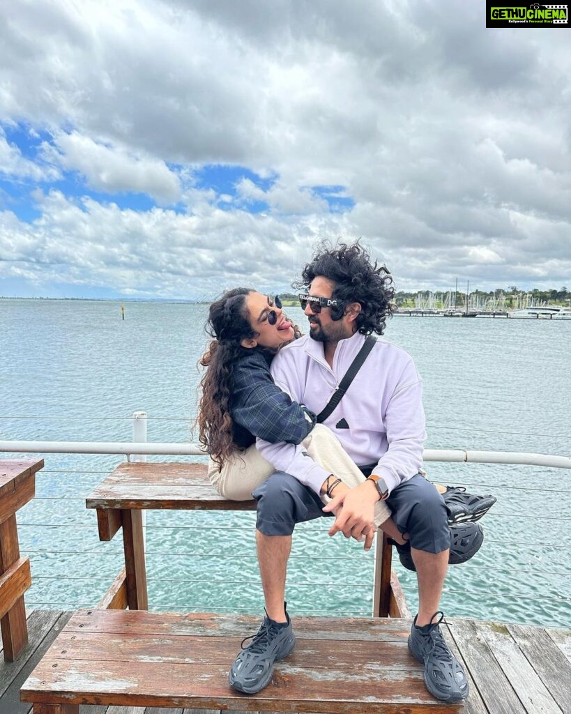 Aakanksha Singh Instagram - Koala and the Tree for life 🧿 Happy birthday Mr. ♥️ you know how much you mean to me..so I won’t take much time there 🙊. You are one of a kind 🥂 you deserve abundance of love and happiness.. you are precious and the rare of the rarest..I think god has stopped manufacturing humans like you.. thankgod I got lucky…phew 😅 To you,Us and our life ♥️🥂 In koala’s 🐨 word : I love you-calyptus 🤪 @kunalsain17 #happybirthdaylove #australia #birthday #birthdaymonth #birthdaytravel #koalalove #koala #ausie #mine
