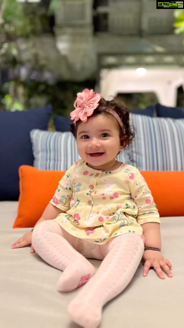Aakanksha Singh Instagram - And while I’m writing this .. my heart is full and my eyes too 🥹 😢 but the house is so empty without you..AGANAYA I am missinggggggg youuuu .. Maasi loves you the most my baby..Tujhe kisi ki nazar na lage mera bachcha 🧿 I feel This song is specially written for you, only you come to my mind when I hear this… मुझको.. इतना बताये कोई कैसे तुझसे दिल ना लगाए कोई रब्बा ने तुझको बनाने में कर दी है हुस्न की खाली तिजोरियाँ and I will sing this for you forever ♥️ I LOVE YOU Come back soon please …… @singhchayanika thankyou for being you and bringing her to our lives we love you to the moon and back .. ♥️ #majormissing happening Iam being too emotional right now 🥹 I can go on and on ….. Ok bye 🫣