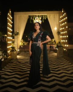 Aakanksha Singh Instagram - Your smile should be brighter than the lights around 😬 need proof ? Swipe left 😆

👗 @kalkifashion
💎@rajmankaofficial
🪄 @pratikshachandak
📸 @rahulmansingh @jaipurweddingphotographers