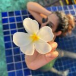 Aakanksha Singh Instagram - Water baby 🌼🌼🌼🌼 📸 the best @kunalsain17 ♥️ #aakankshasingh #beachbaby #maldives #waterbaby