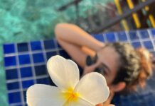 Aakanksha Singh Instagram - Water baby 🌼🌼🌼🌼 📸 the best @kunalsain17 ♥️ #aakankshasingh #beachbaby #maldives #waterbaby
