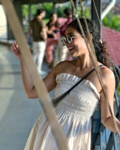 Aakanksha Singh Instagram - Me in my element 🤓

📸 @kapilarya 🤍