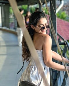 Aakanksha Singh Instagram - Me in my element 🤓

📸 @kapilarya 🤍