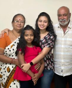Abhinaya Instagram - Happy 40th anniversary, mom and dad. I love you so much. God's gift to me. ❤️❤️❤️