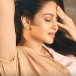 Abhinaya Instagram -
