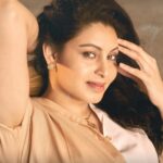 Abhinaya Instagram -