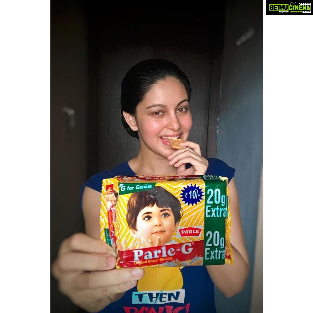 Abhinaya Instagram - Awww 😍 I am sure it’s the most favourite biscuit of our childhood days, grown up eating this most of the time. I wish them my best wishes on completing 81 years successfully and to see more generations in future. @officialparleg @parleproducts #parleg ❤️ Hyderabad