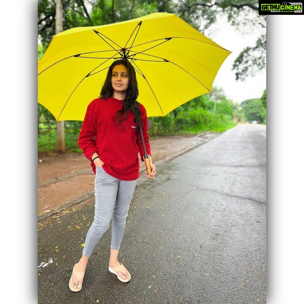 Abhinaya Instagram - Lovely weather ☔ ❤ 📸 @laxman_rayavarapu BHEL Township, Hyderabad