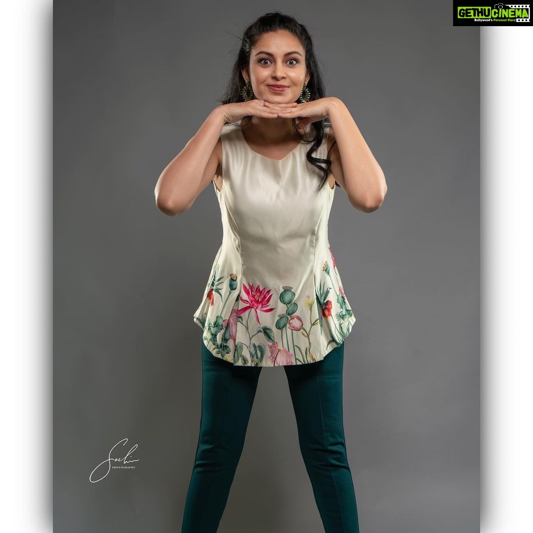 Abhinaya Instagram - 📸 @sachinbharadwaj 💄@rl_makeupstudios @hairstylish_durgarao