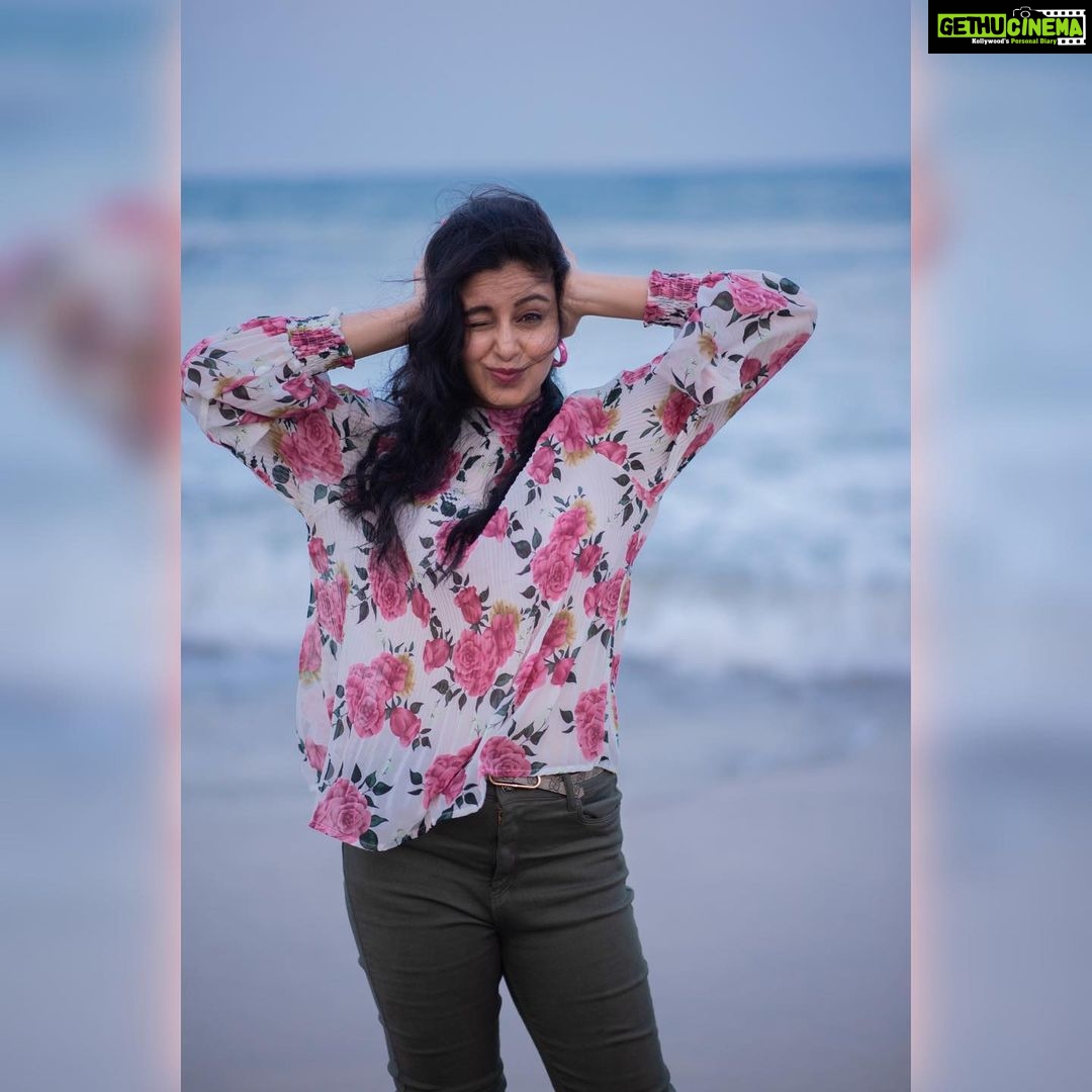 Abhinaya Instagram - 🌊💨 Chennai, India