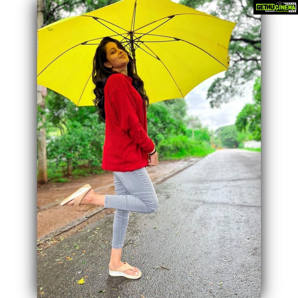 Abhinaya Instagram - Lovely weather ☔ ❤ 📸 @laxman_rayavarapu BHEL Township, Hyderabad