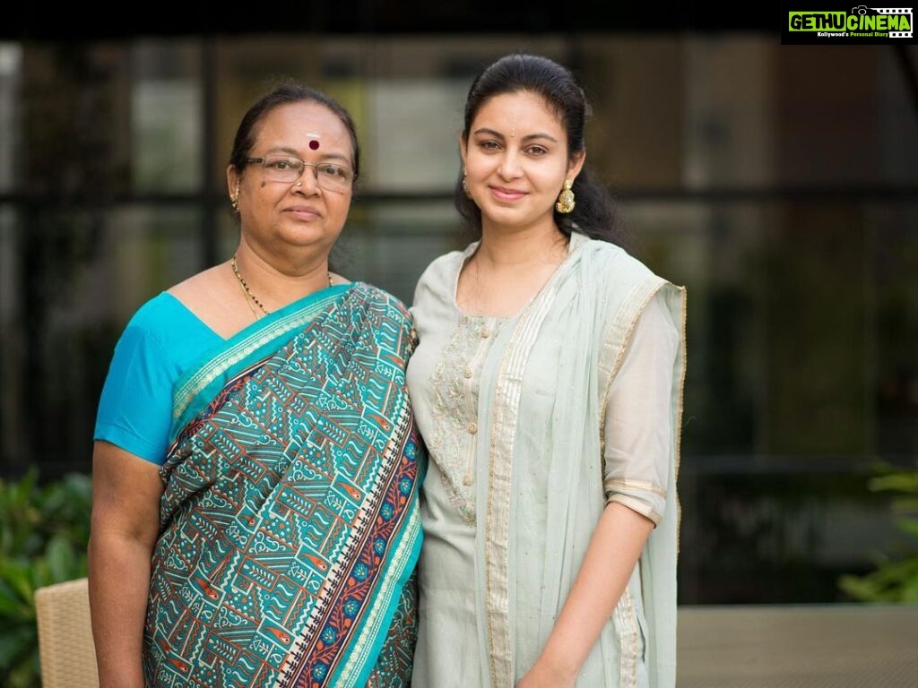 Abhinaya Instagram - Happy birthday mom… Our bonding together is the strength for me. You gave me life… Love you always maa You may be one person in the world. But to me You are the whole world. ❤ @hema8100latha